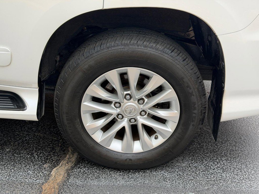 Used 2015 Lexus GX 460 w/ Premium Package AWD/4WD image 7
