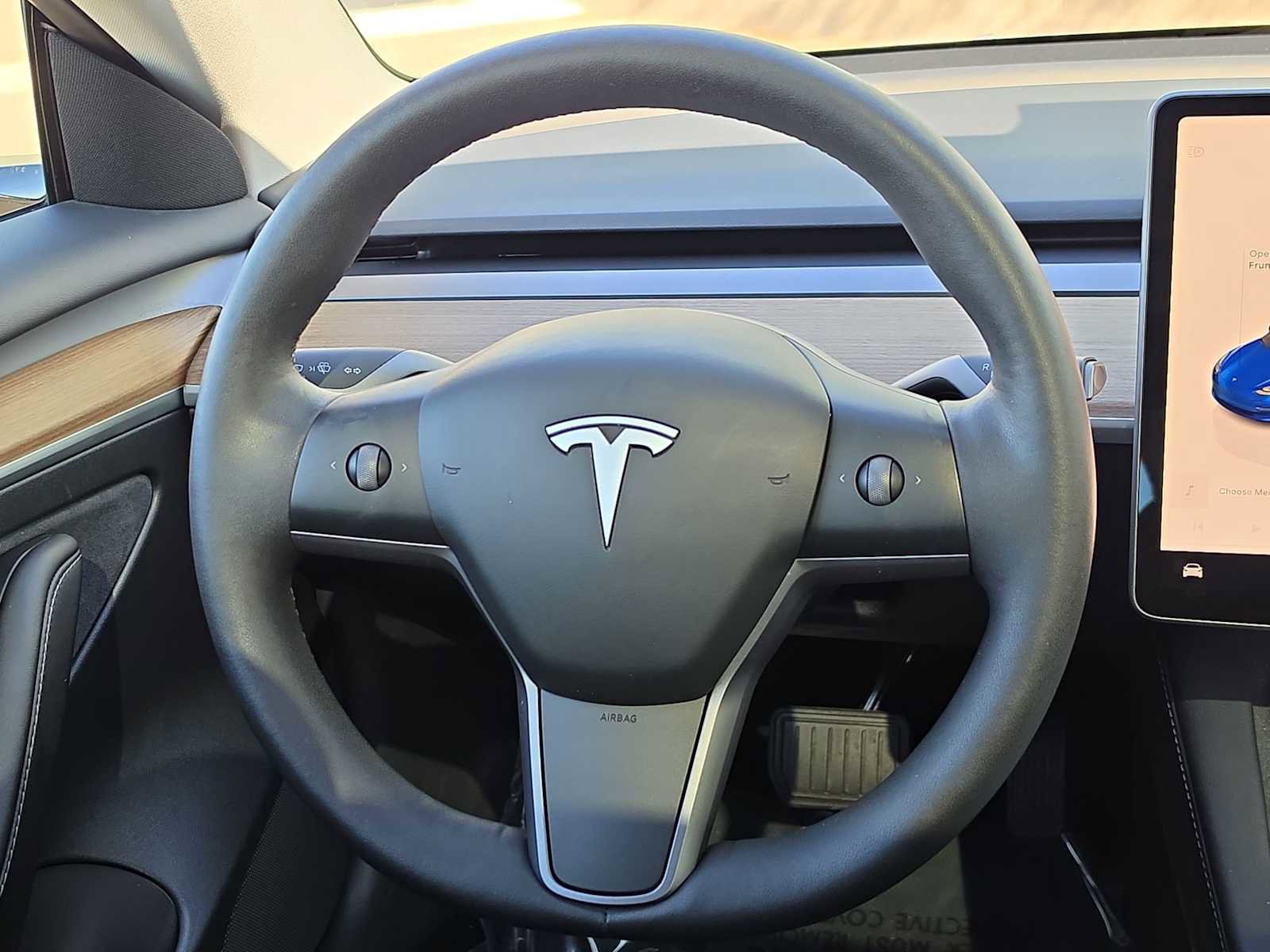 Used 2023 Tesla Model 3 Standard Range image 19