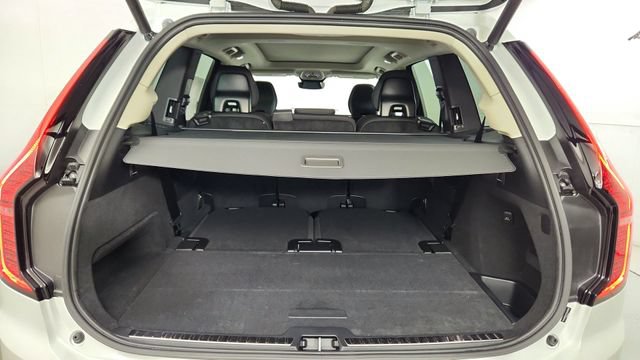 New 2026 Volvo XC90 T8 Core w/ Protection Package Premier AWD/4WD image 42