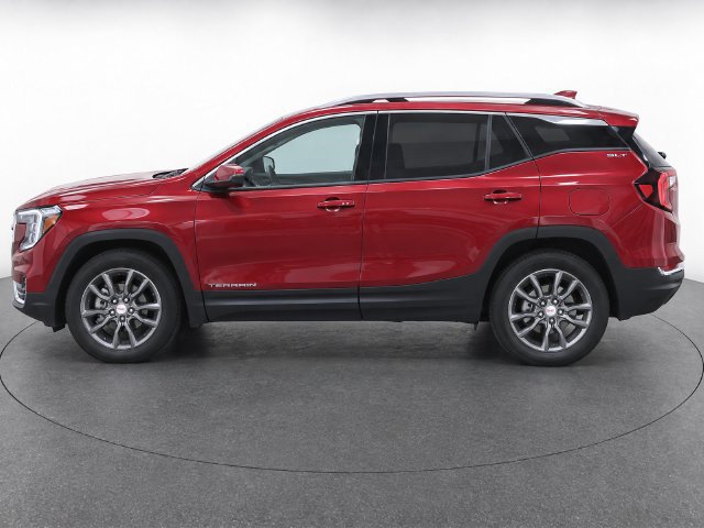 Used 2023 GMC Terrain SLT w/ Tech Package FWD image 6