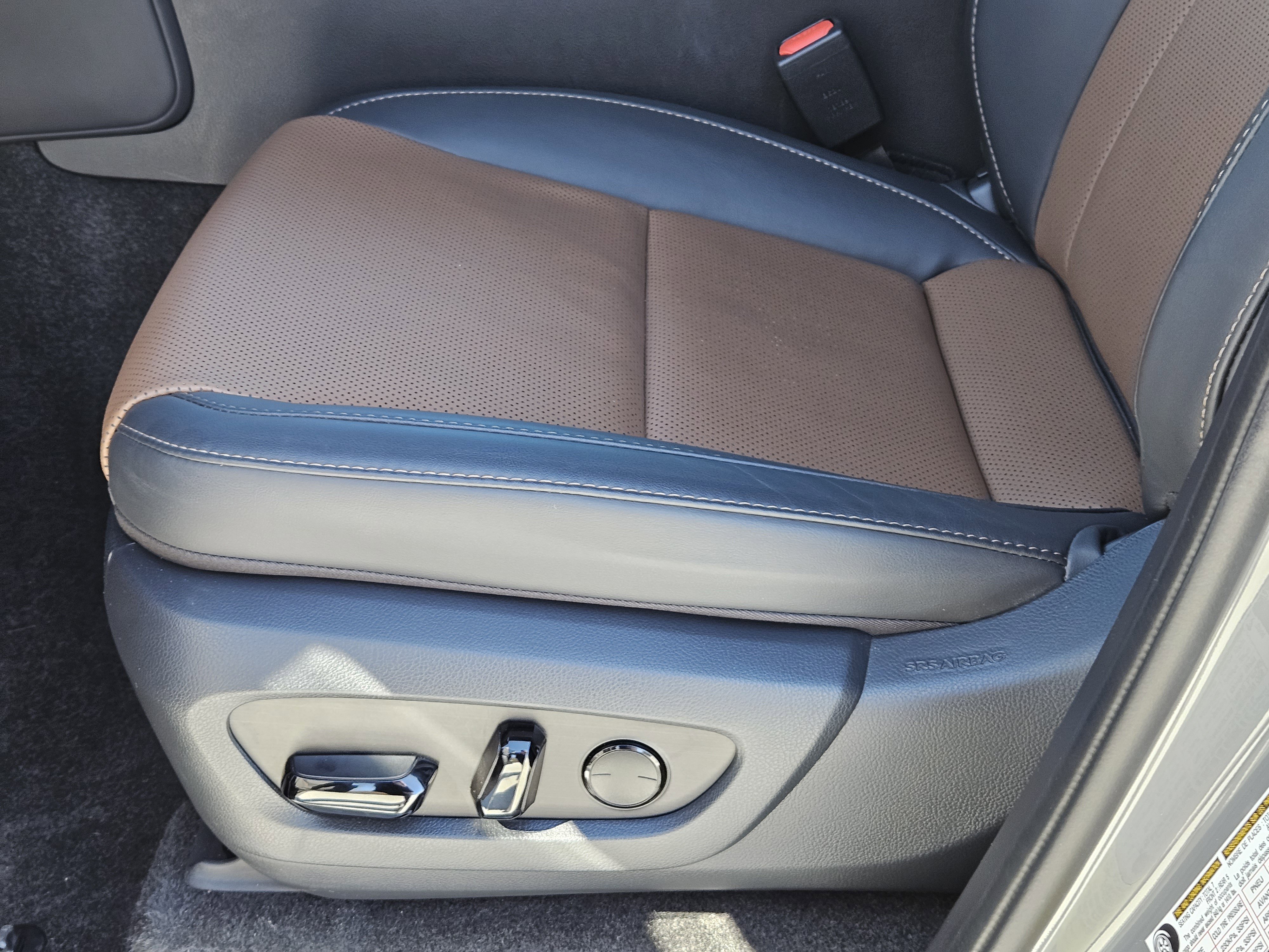 Used 2024 Lexus GX 550 image 26