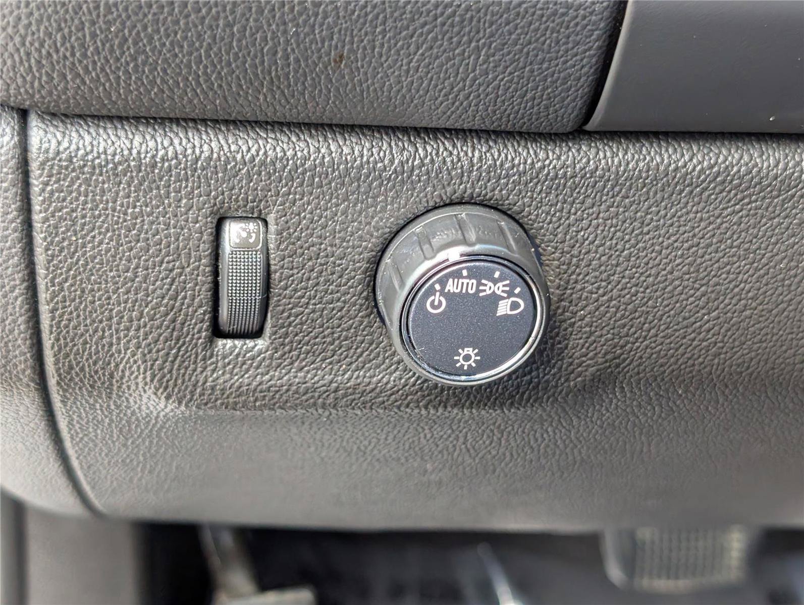 Used 2020 Chevrolet Colorado LT RWD image 20