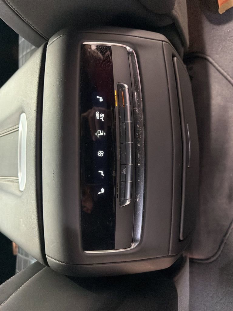 Used 2023 Cadillac Escalade V w/ LPO, ONYX Package AWD/4WD image 18