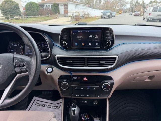 Used 2020 Hyundai Tucson Value w/ Winter Weather Package image 18
