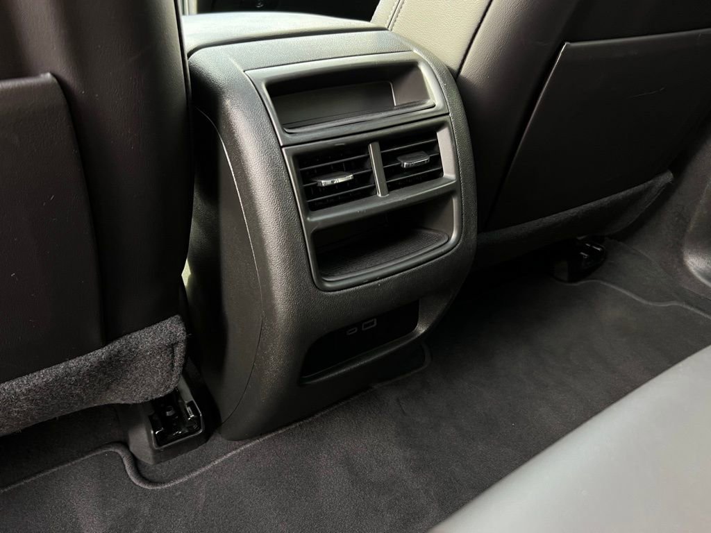 Certified 2025 Cadillac XT5 Premium Luxury image 16