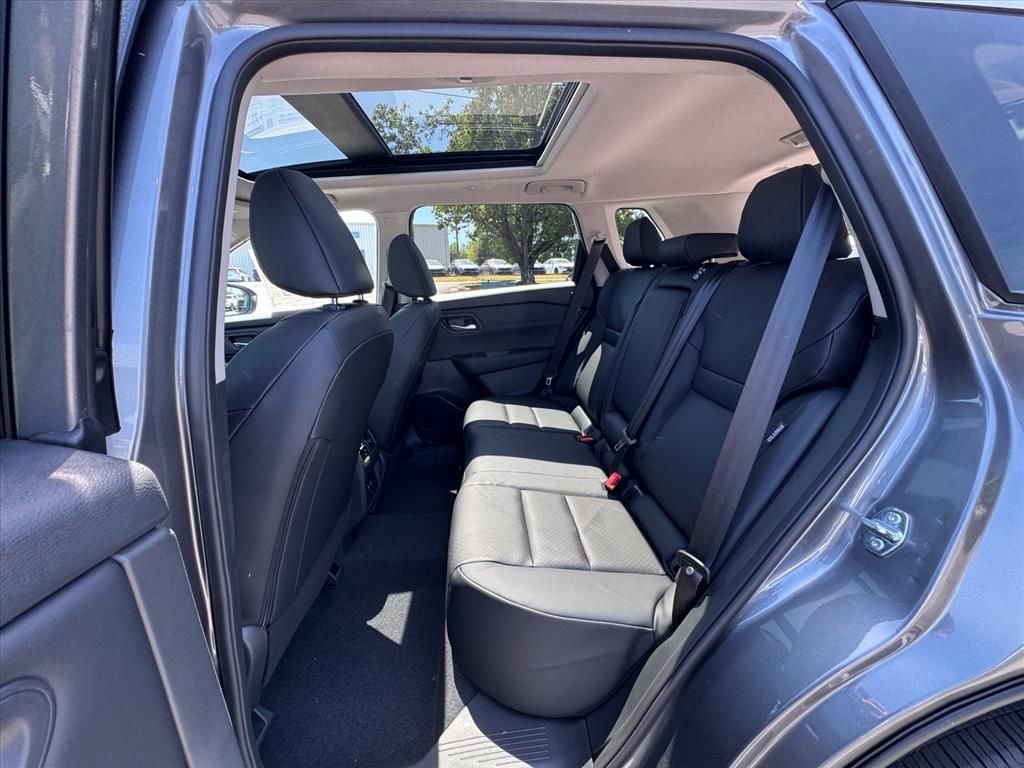 New 2026 Nissan Rogue SV FWD image 12