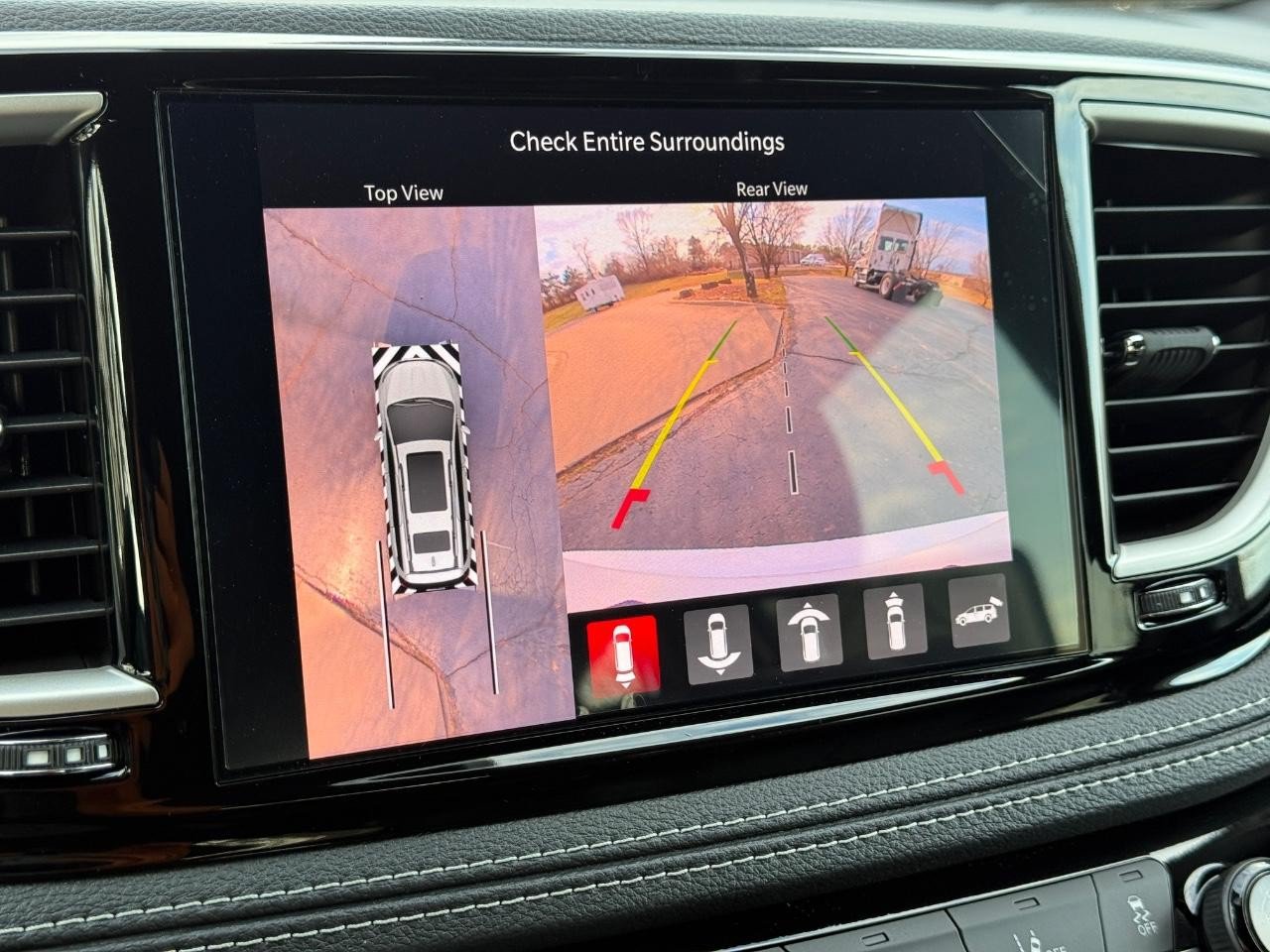 New 2026 Chrysler Pacifica Select FWD image 14