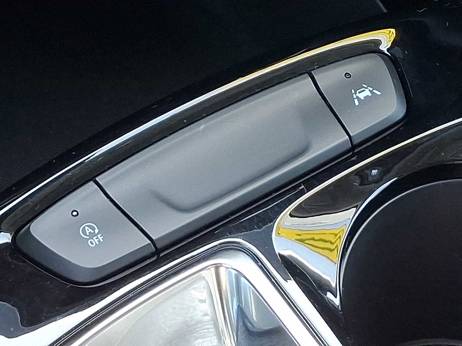 Used 2025 Chevrolet Trax ACTIV FWD image 25