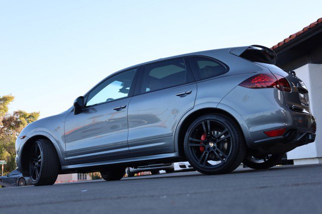 Used 2014 Porsche Cayenne GTS AWD/4WD image 17