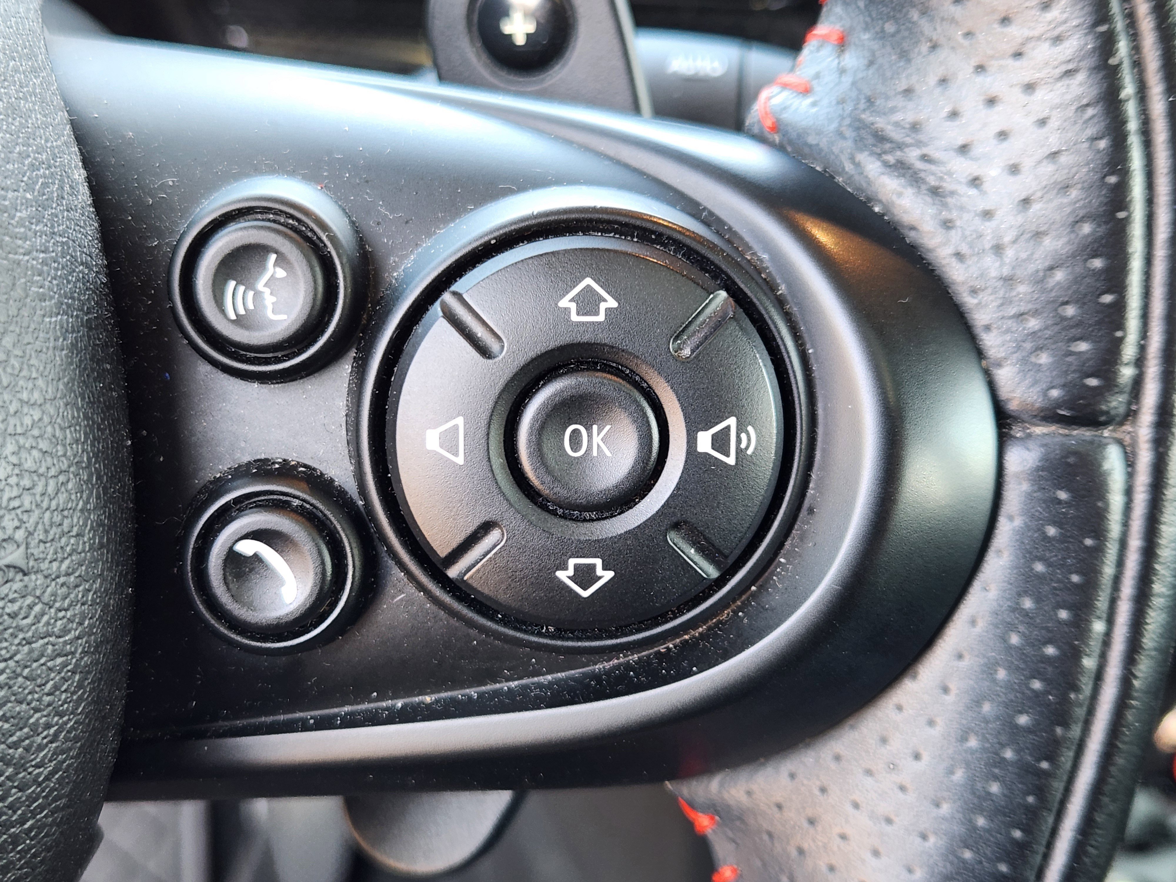 Used 2019 MINI Cooper Clubman S w/ Storage Package image 24