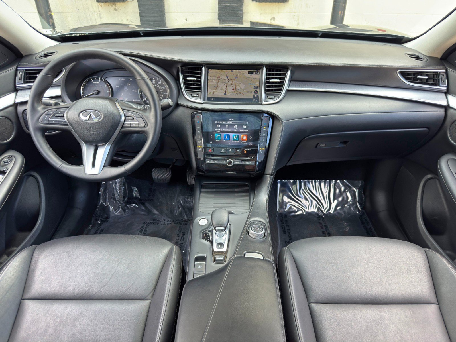 Used 2020 INFINITI QX50 Luxe w/ Navigation Package FWD image 12