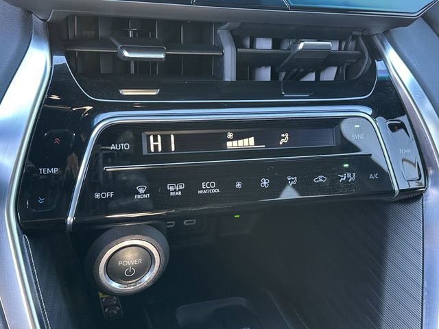 Certified 2024 Toyota Venza Nightshade image 17