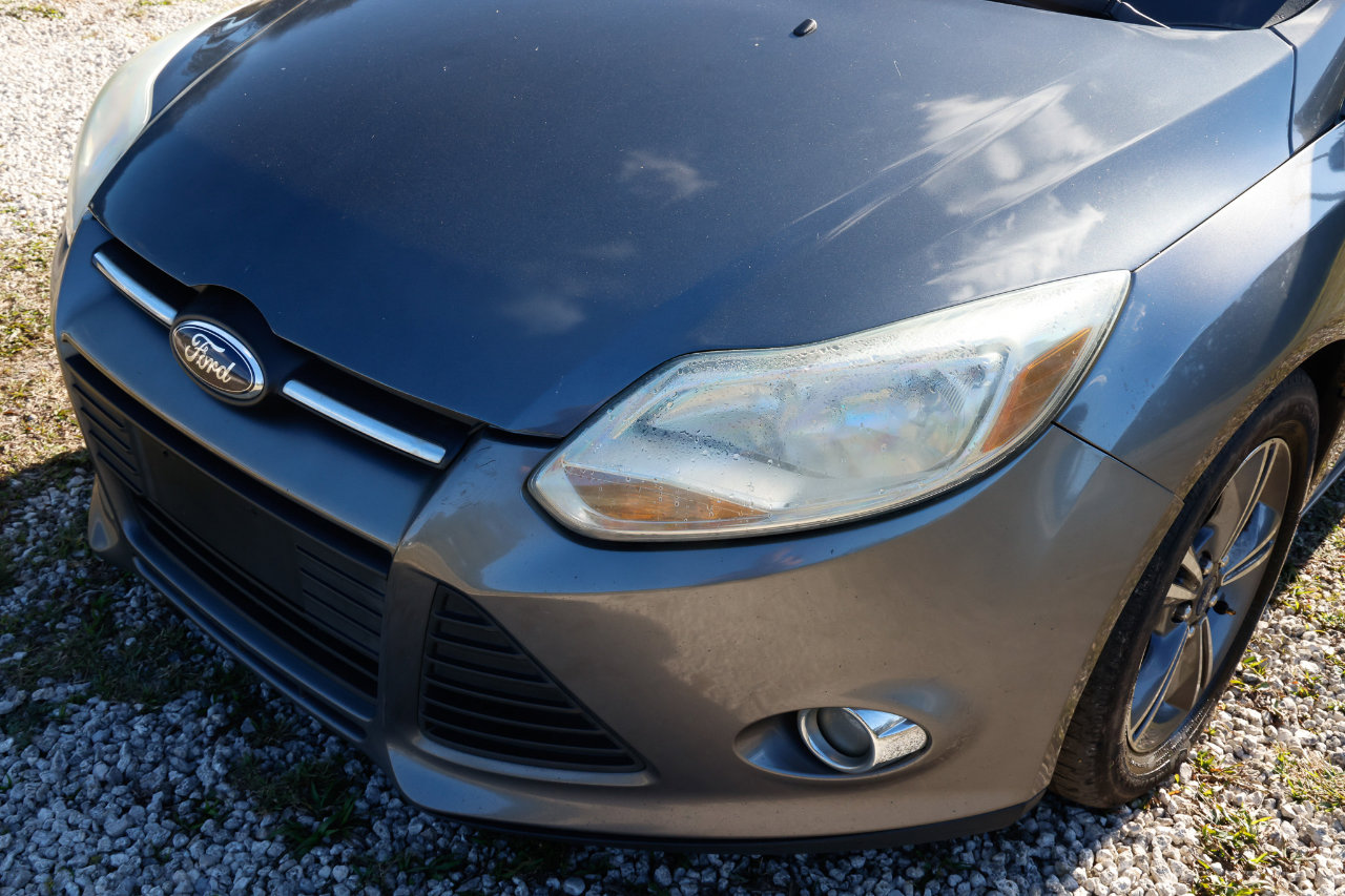 Used 2014 Ford Focus SE w/ SE Sport Package image 28
