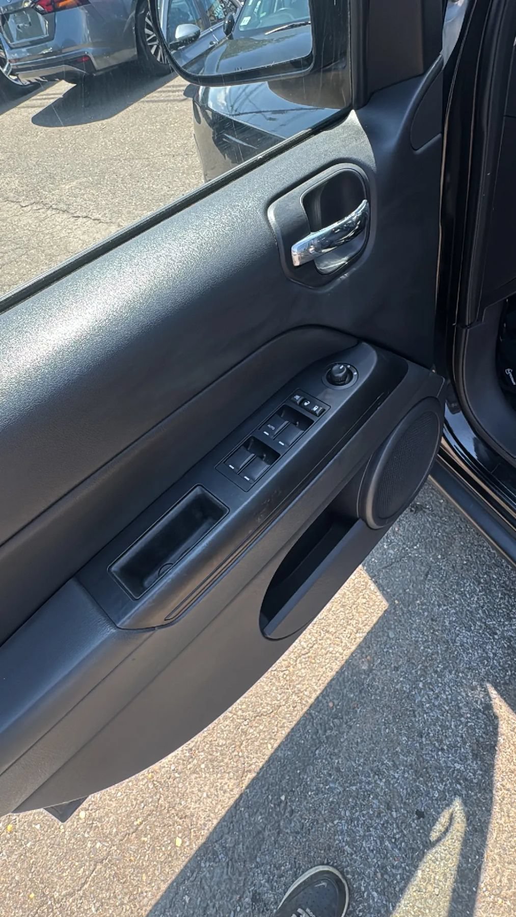 Used 2012 Jeep Compass Sport FWD image 9