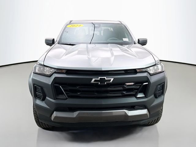 Used 2024 Chevrolet Colorado Trail Boss w/ Advanced Trailering Package image 2