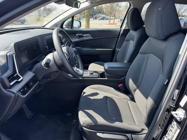 Used 2025 Kia Sportage LX FWD image 21
