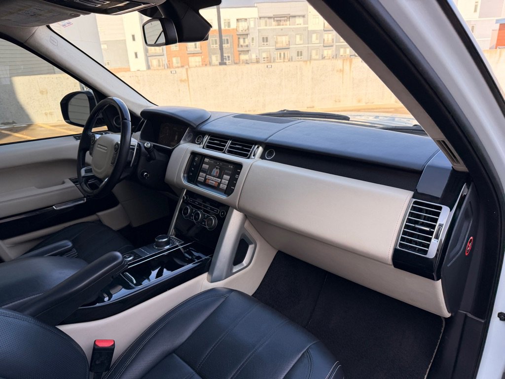 Used 2014 Land Rover Range Rover Autobiography image 26