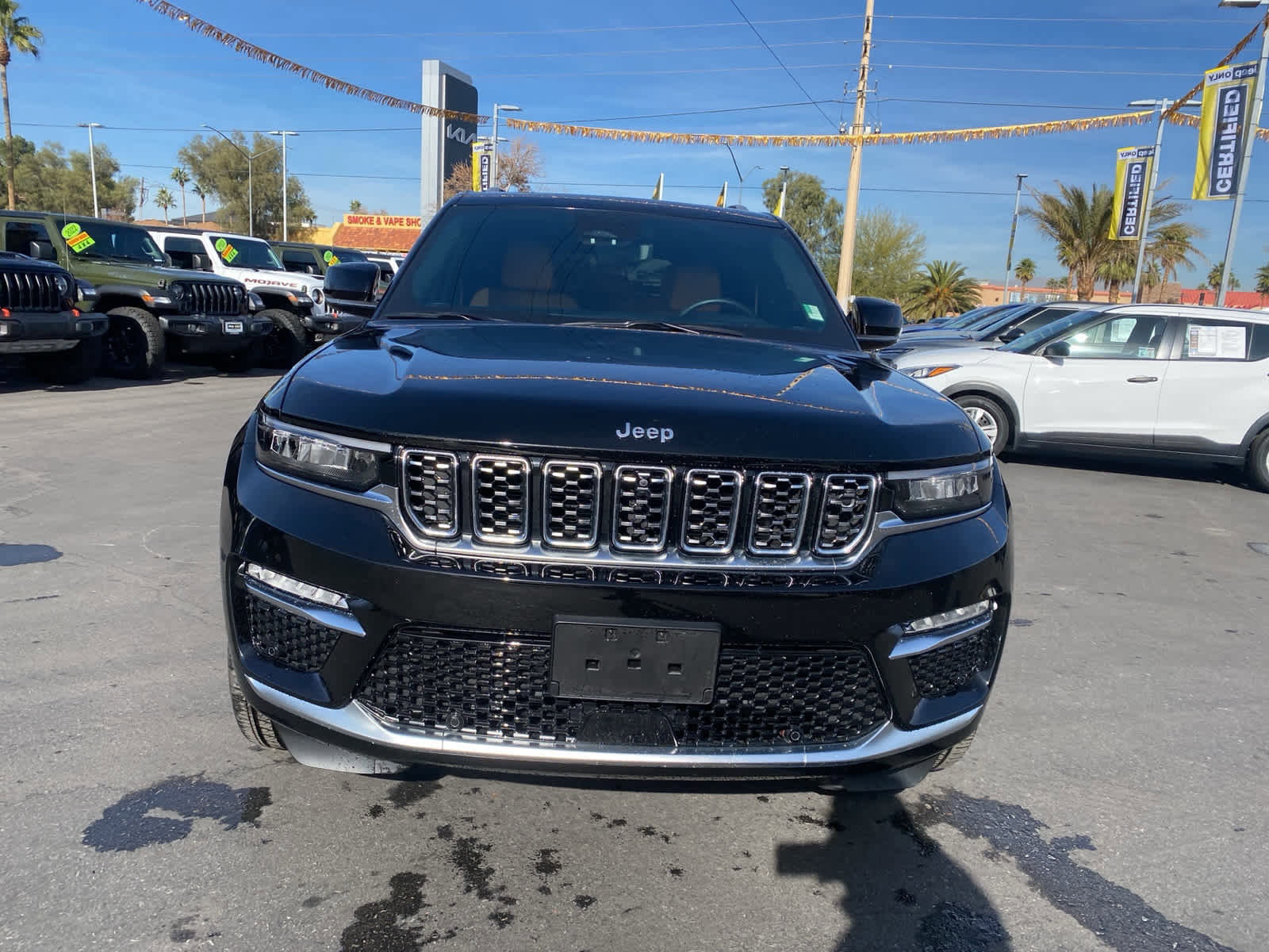 Used 2023 Jeep Grand Cherokee Summit image 2