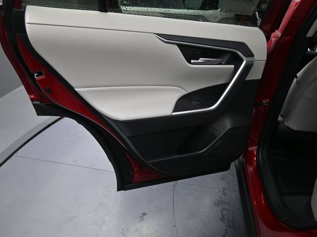 New 2025 Toyota RAV4 XLE w/ Convenience Package AWD/4WD image 15