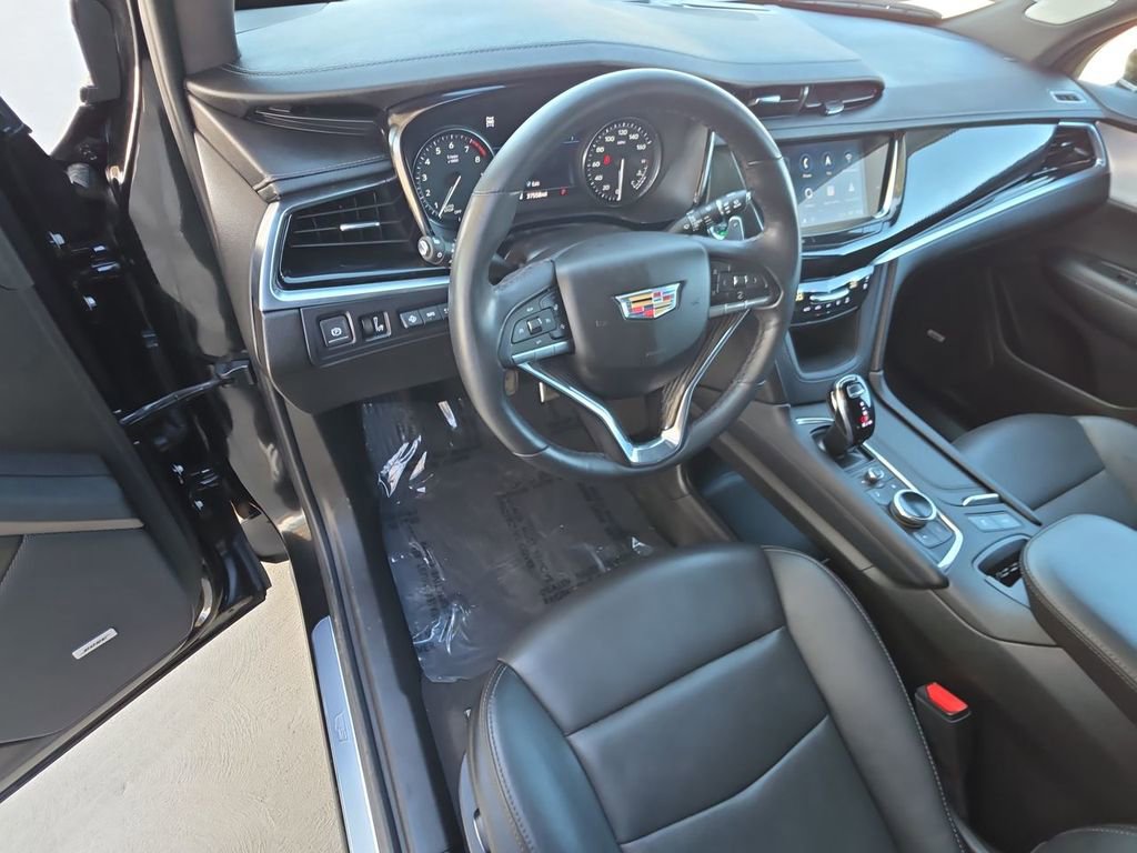 Certified 2024 Cadillac XT6 Sport w/ Technology Package image 10
