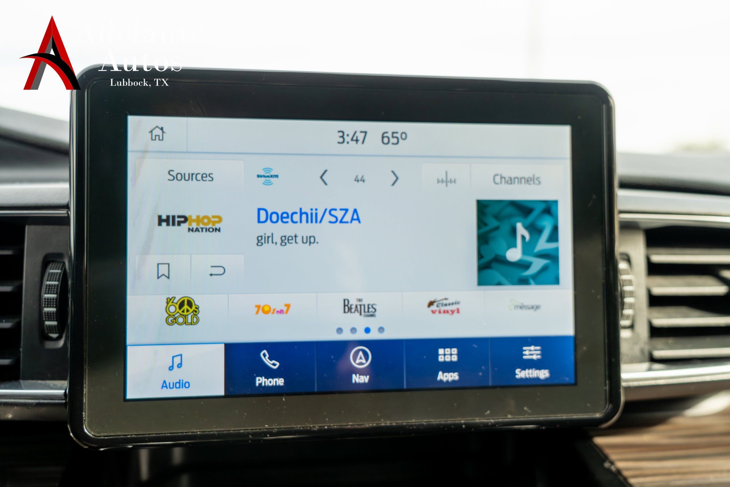 Used 2021 Ford Explorer Limited w/ Equipment Group 301A image 16