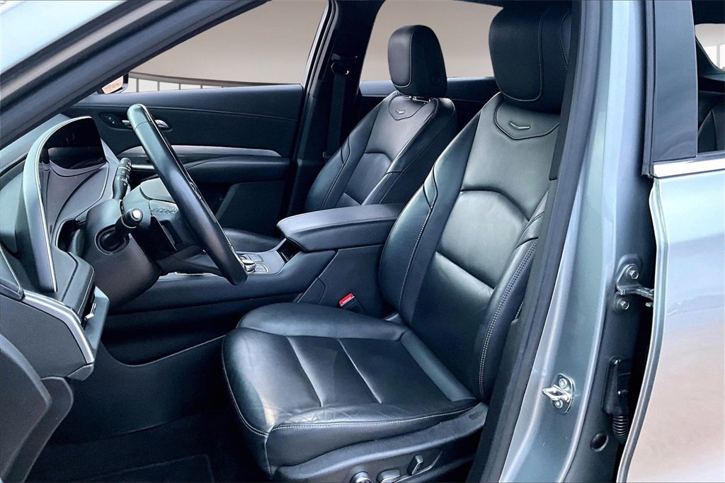 Used 2024 Cadillac XT4 Premium Luxury image 23