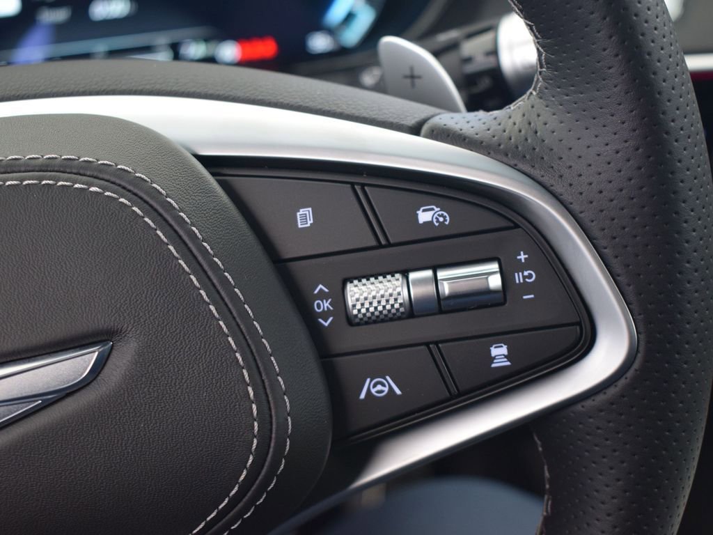 Used 2025 Genesis GV70 2.5T w/ Sport Prestige Package image 31