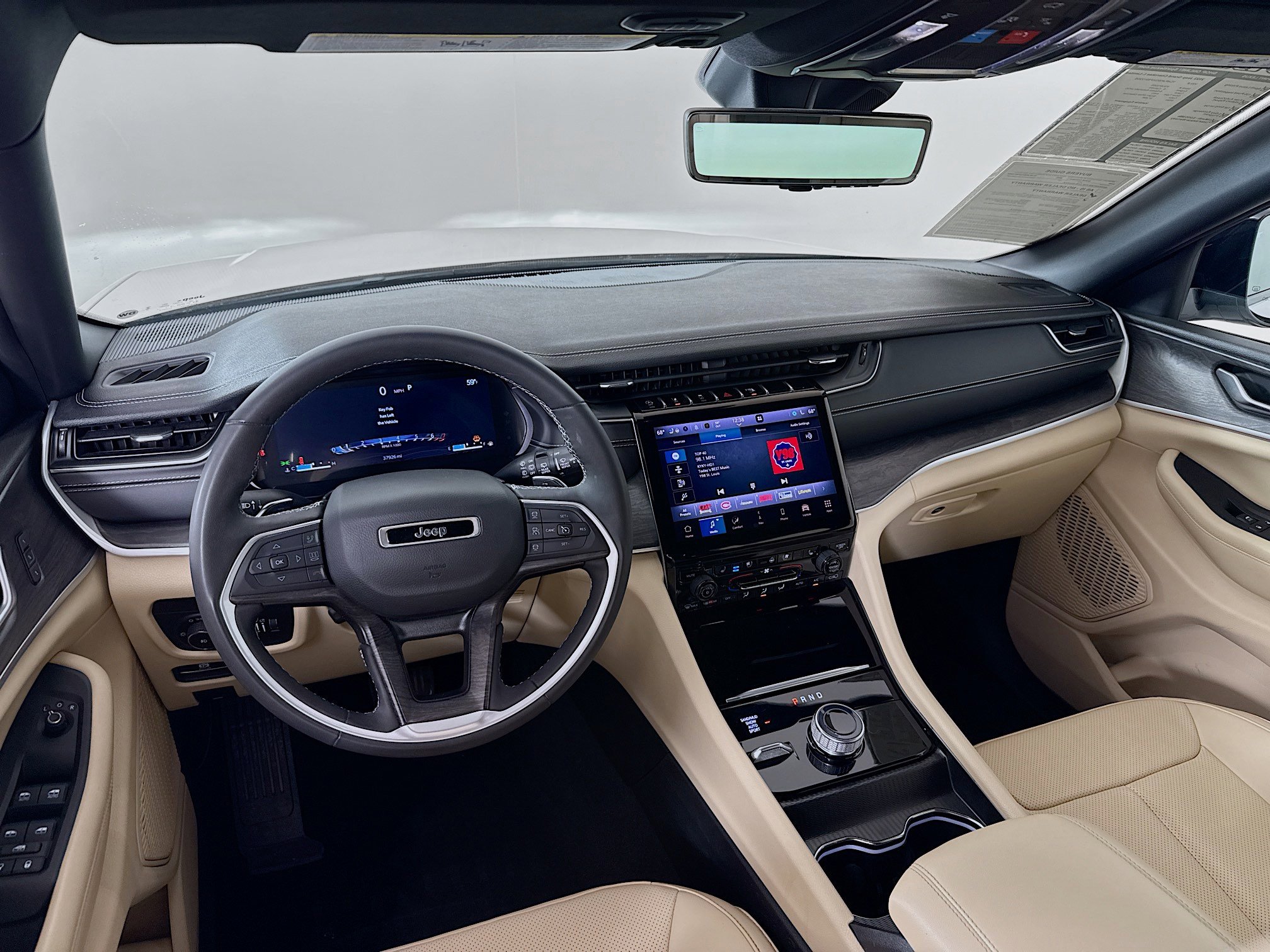 Used 2023 Jeep Grand Cherokee L Limited w/ Luxury Tech Group II image 23