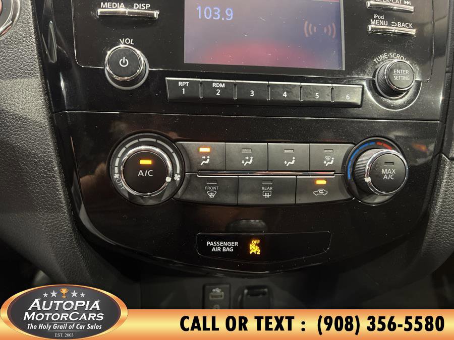 Used 2017 Nissan Rogue SV image 27