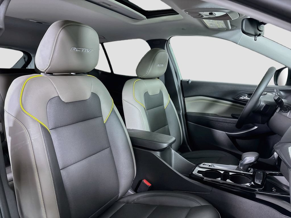 New 2026 Chevrolet Trax ACTIV w/ Sunroof Package FWD image 27