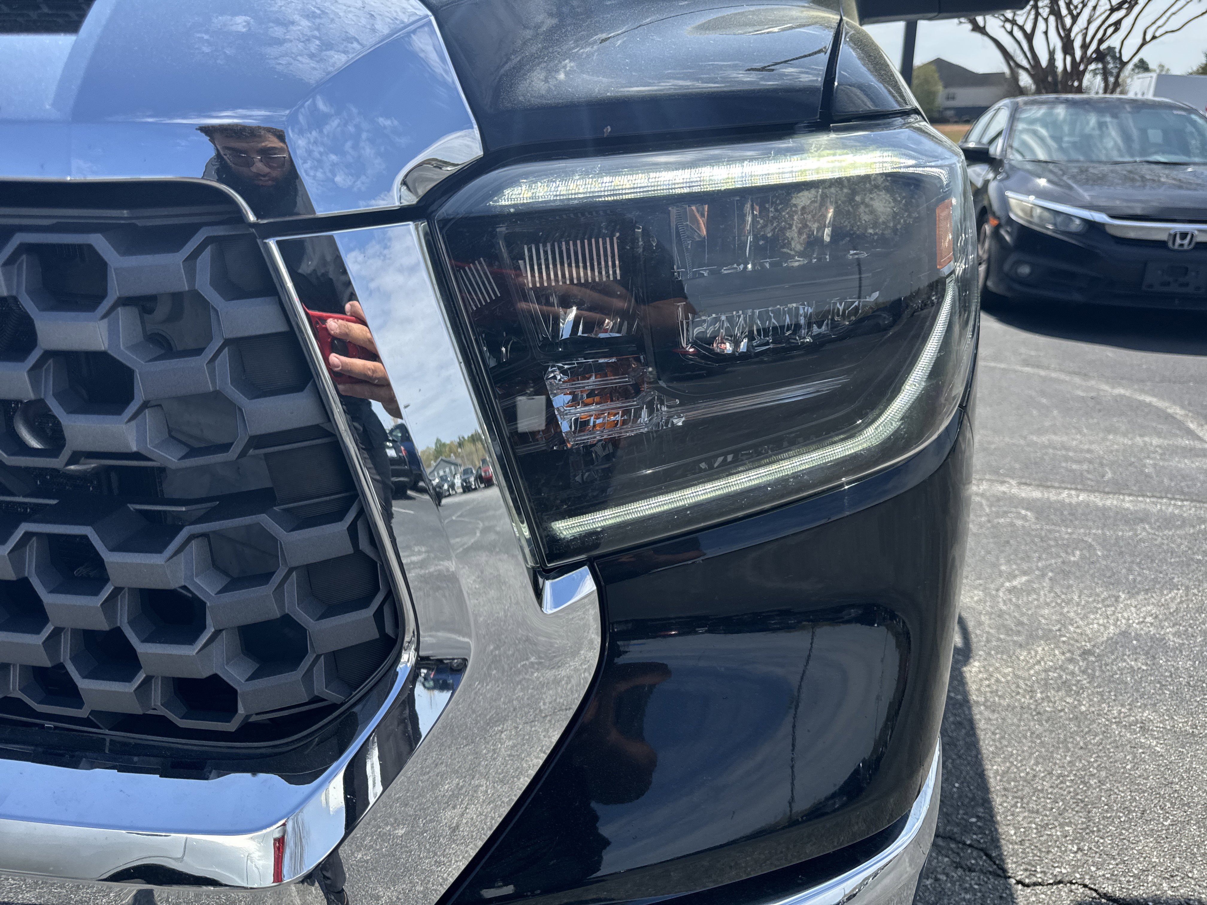 Used 2019 Toyota Tundra SR5 w/ TRD Off Road Package image 6
