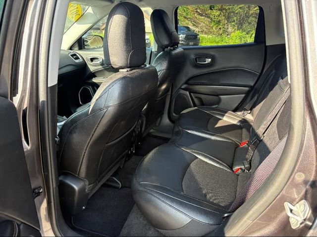 Used 2019 Jeep Compass Latitude image 17