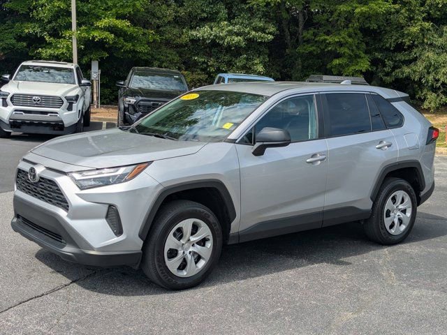 Used 2023 Toyota RAV4 LE FWD image 3
