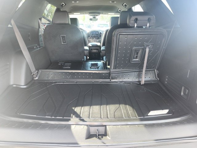 Certified 2023 Chevrolet Traverse LT w/ LT Premium Package AWD/4WD image 34