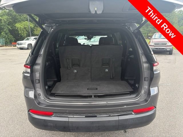 Used 2025 Jeep Grand Cherokee L Altitude RWD image 20
