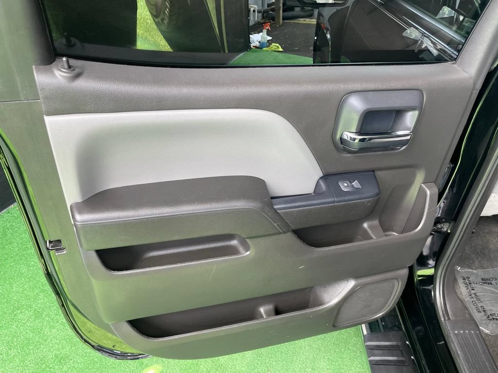 Used 2018 Chevrolet Silverado 1500 Custom w/ Custom Value Package AWD/4WD image 40