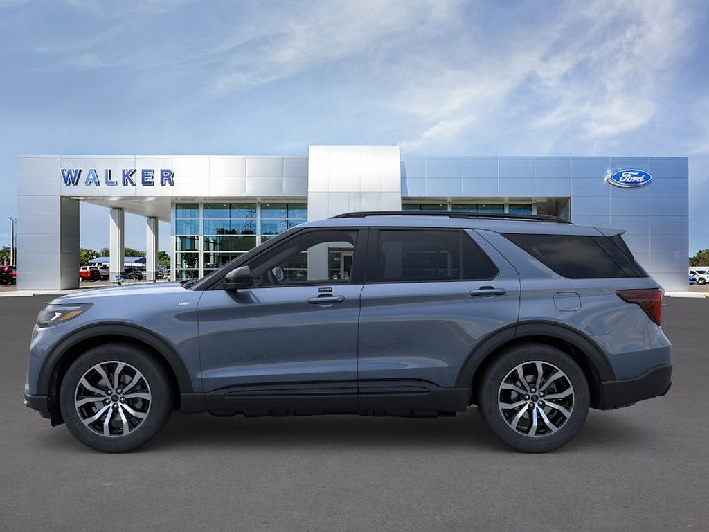 New 2026 Ford Explorer ST-Line RWD image 3