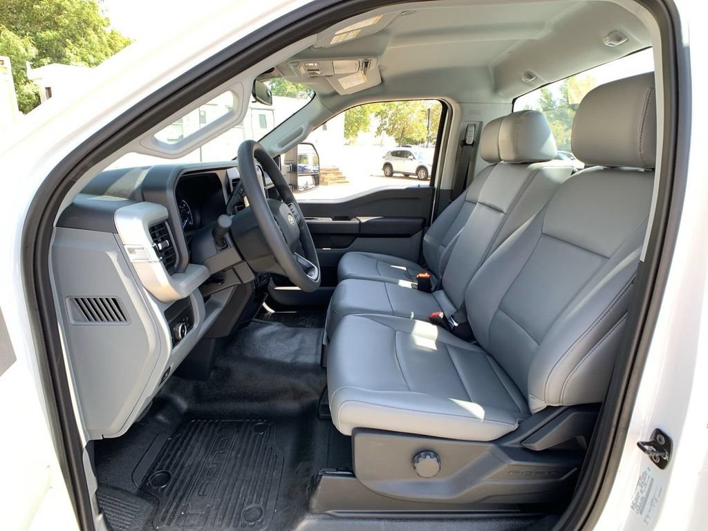 New 2025 Ford F350 XL w/ XL Chrome Package RWD image 22