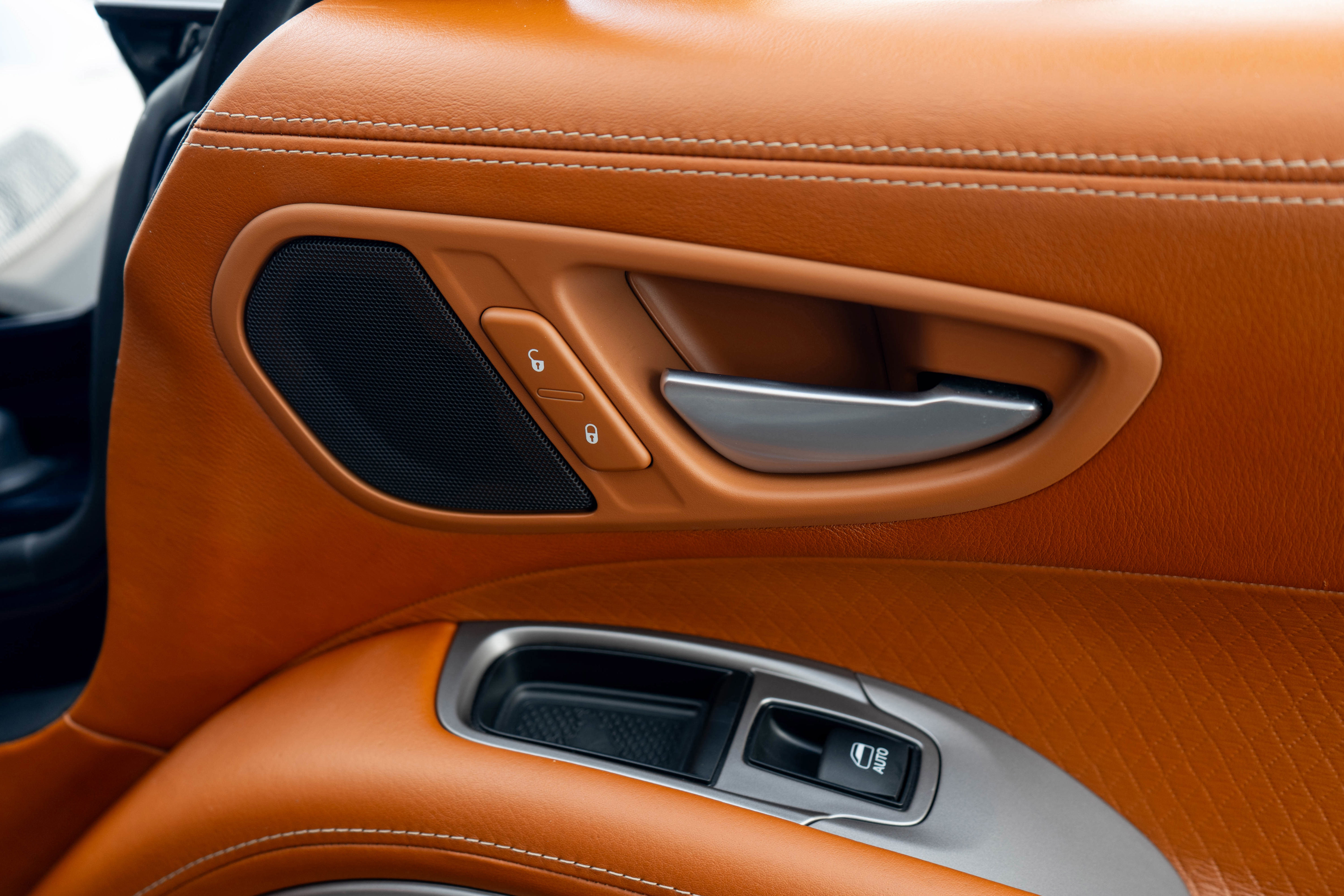 Used 2013 SRT Viper GTS w/ GTS Laguna Interior Pkg RWD image 25