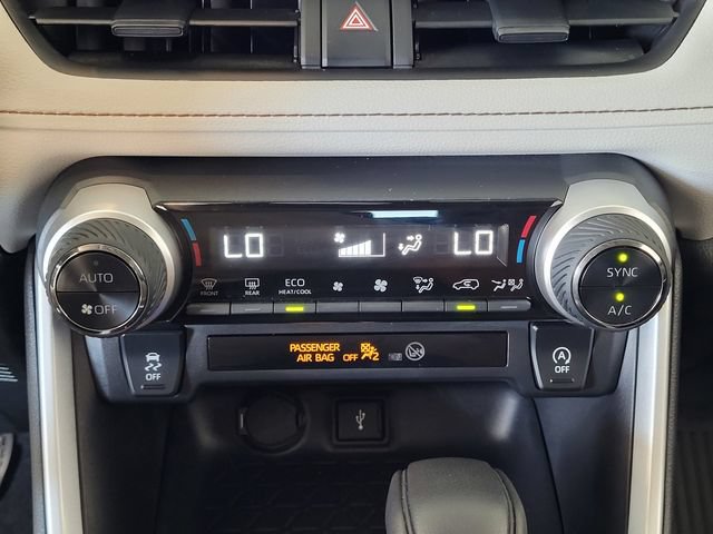 Used 2022 Toyota RAV4 XLE w/ Convenience Package FWD image 21