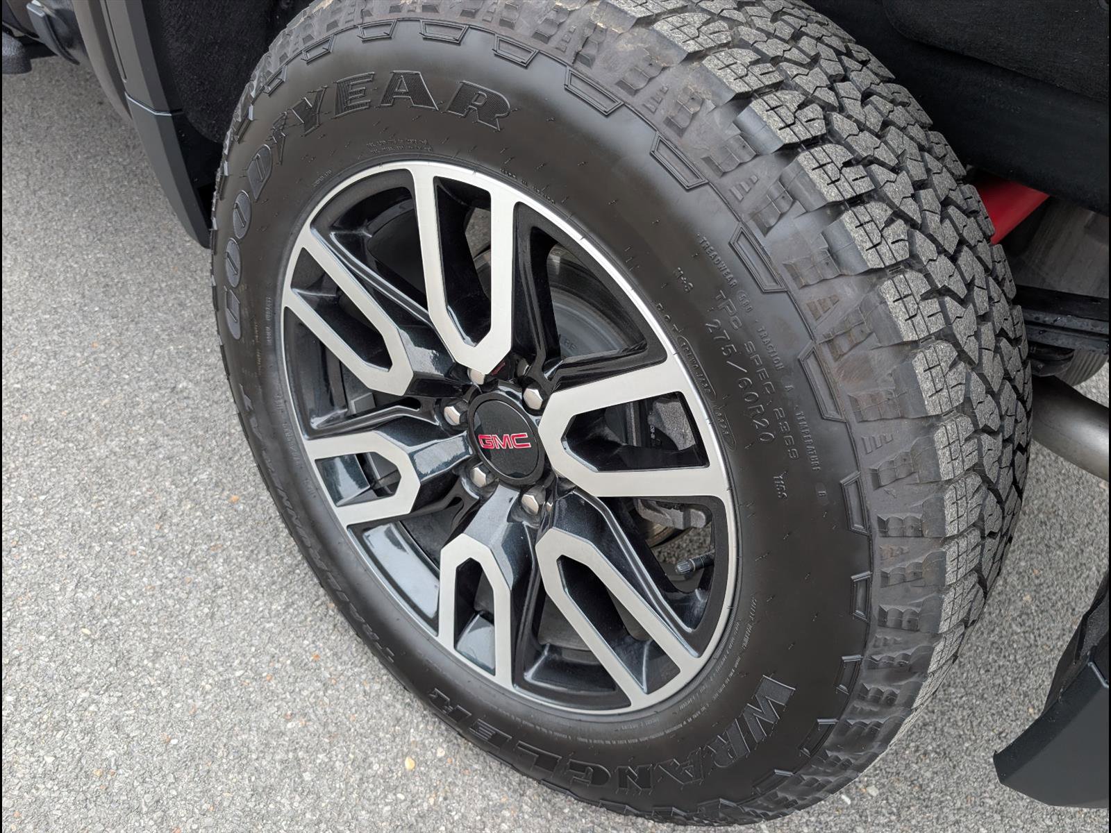 Used 2024 GMC Sierra 1500 AT4 w/ Technology Package image 21