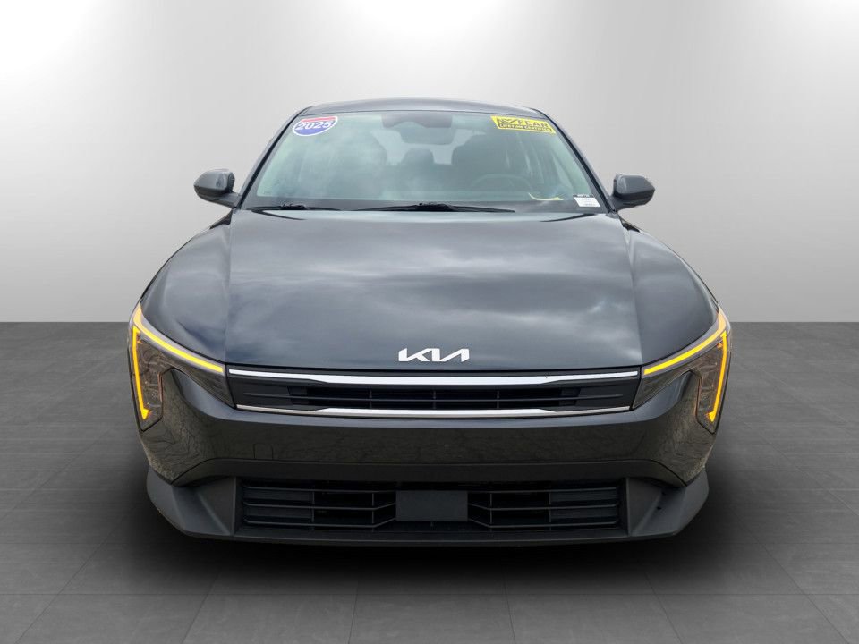 Used 2025 Kia K4 LXS image 3