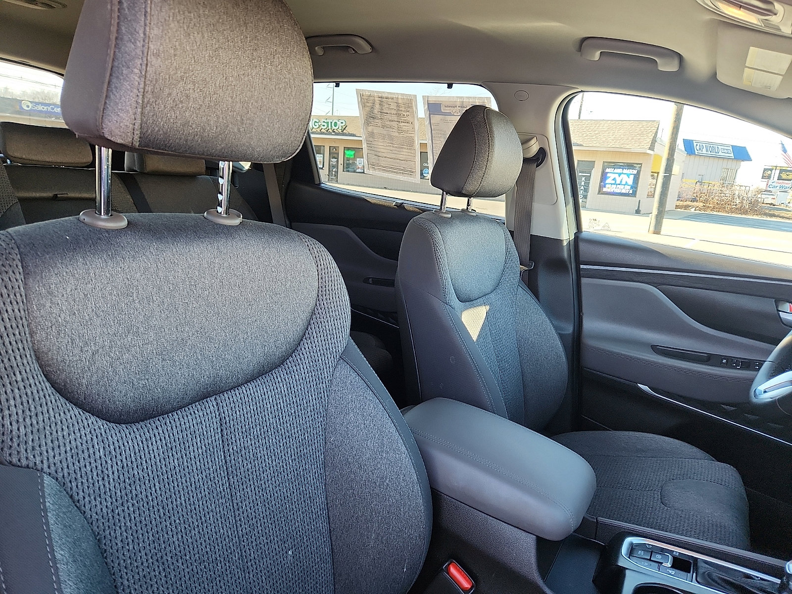 Used 2020 Hyundai Santa Fe SEL w/ Convenience Package image 32