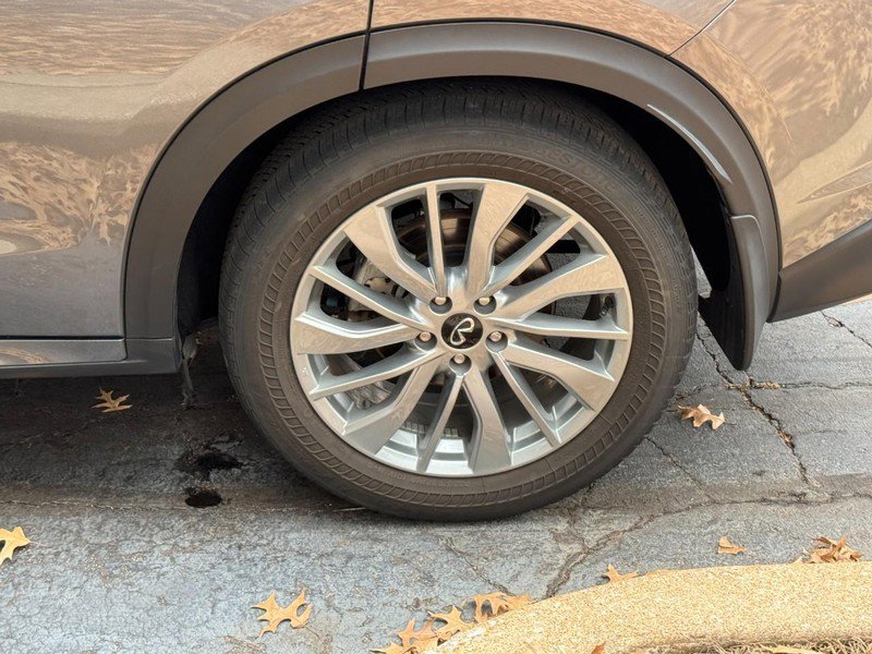 Used 2023 INFINITI QX50 Luxe image 5