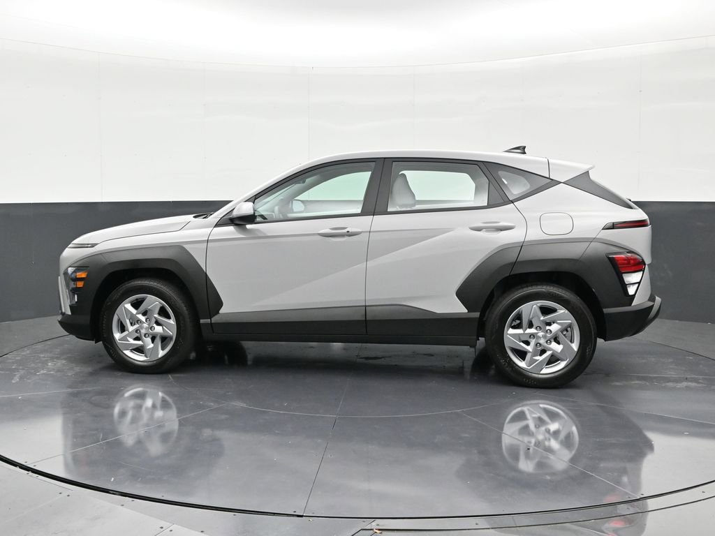Used 2026 Hyundai Kona SE image 2
