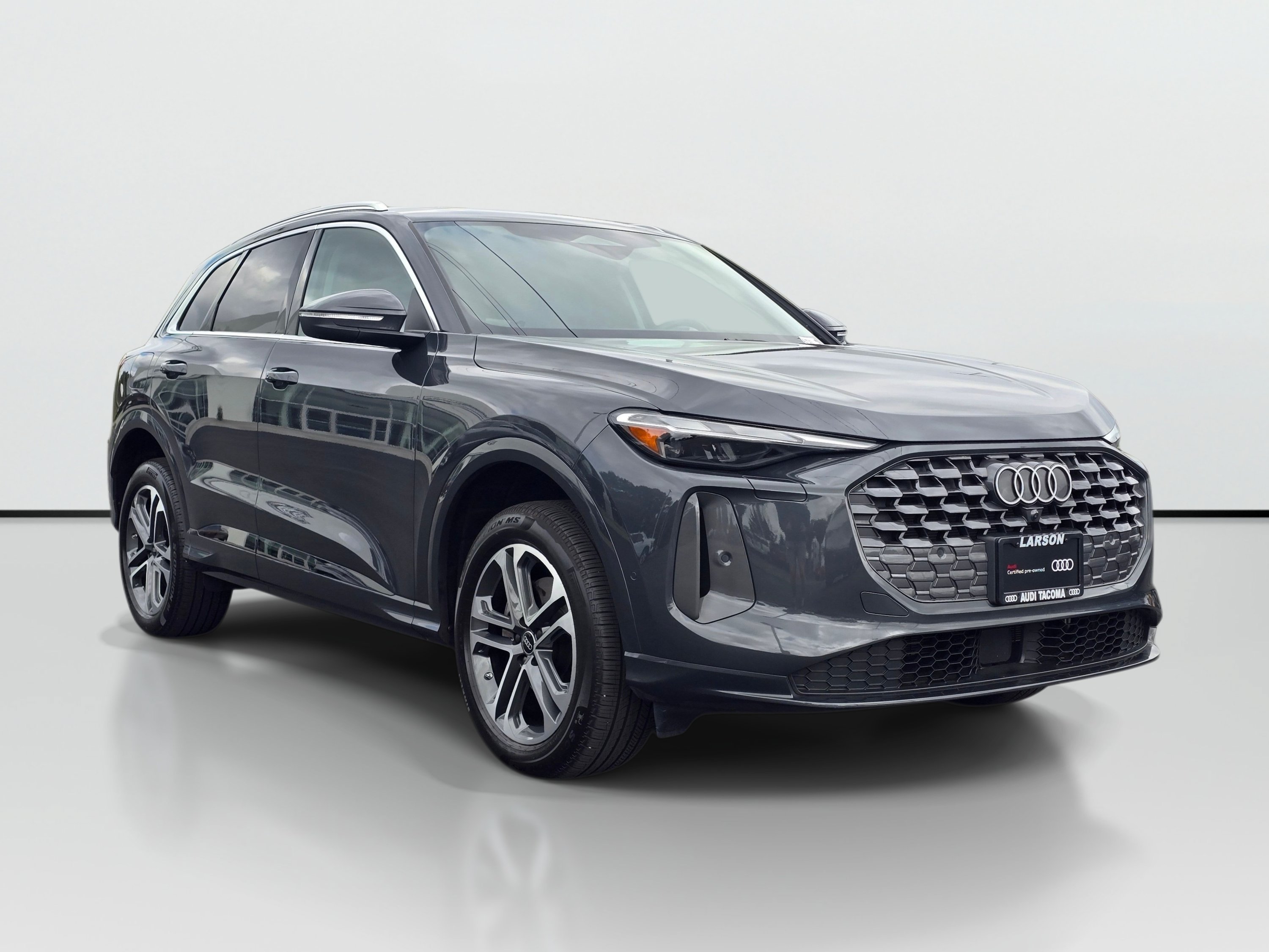 Certified 2025 Audi Q5 Premium AWD/4WD image 7