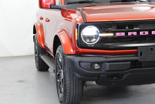 Used 2023 Ford Bronco Outer Banks AWD/4WD image 2