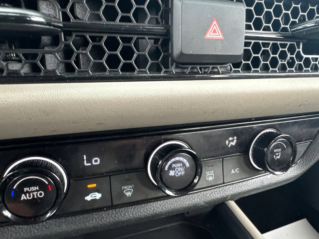 Used 2025 Honda HR-V LX image 18