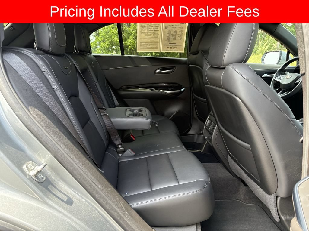 Used 2024 Cadillac XT4 Luxury w/ Cold Weather Package FWD image 30