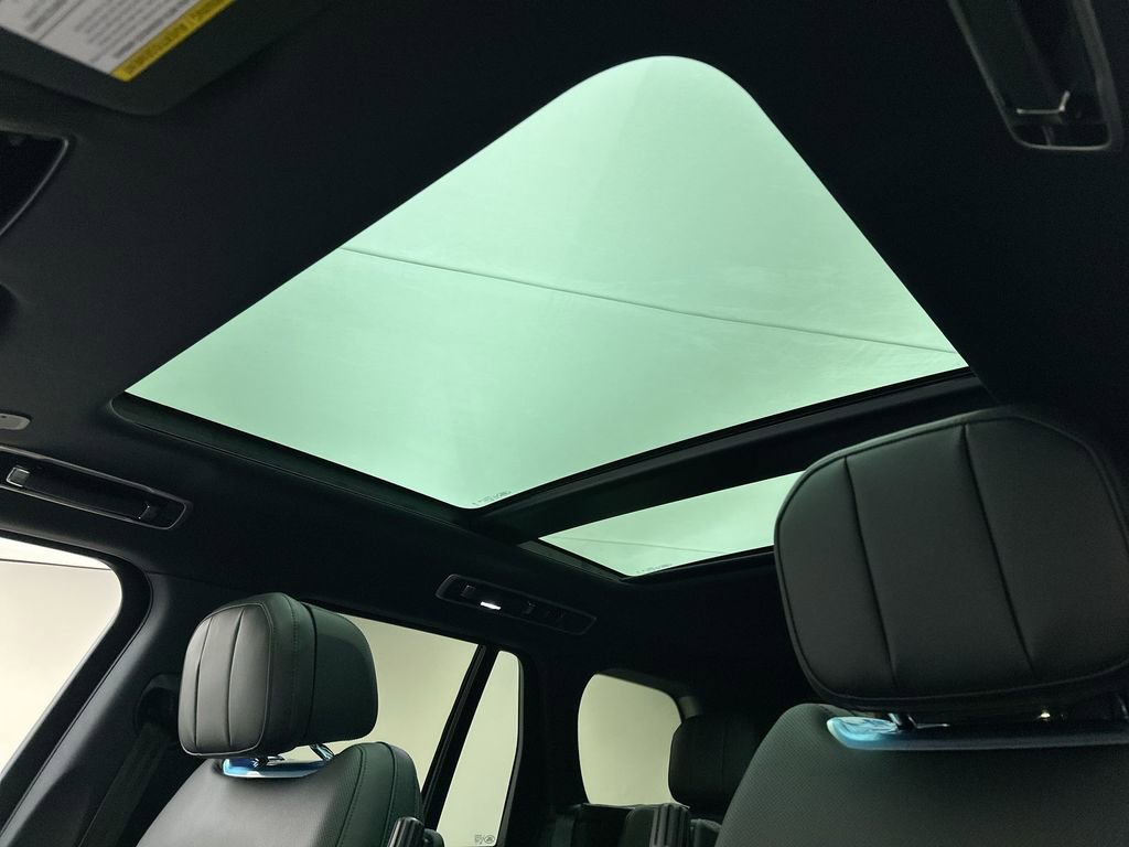 New 2026 Land Rover Range Rover SE image 23